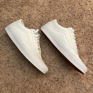 Men’s White Vans